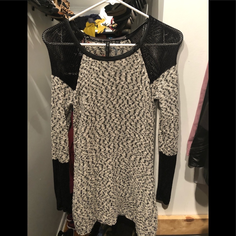 Guess sweater